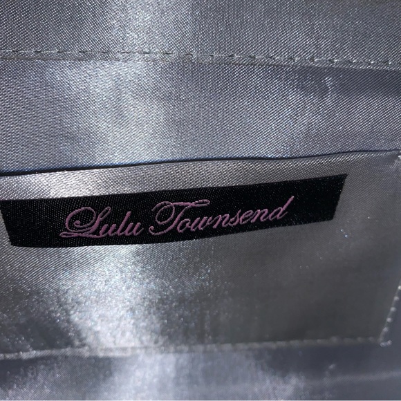 Lulu Townsend Silver Gray Rhinestone Clutch - Picture 5 of 5